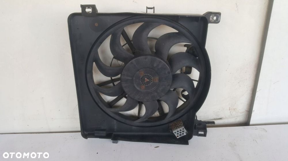 wentylator chłodnicy Opel Zafira B Astra H 1.7 - 1