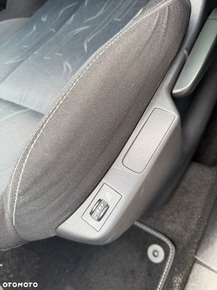 Citroën C4 e-HDi 110 Selection - 21