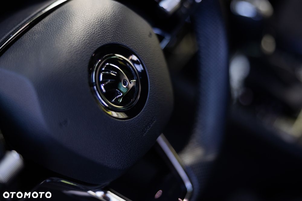 Skoda Superb 2.0 TDI SCR 4x4 L&K DSG - 16