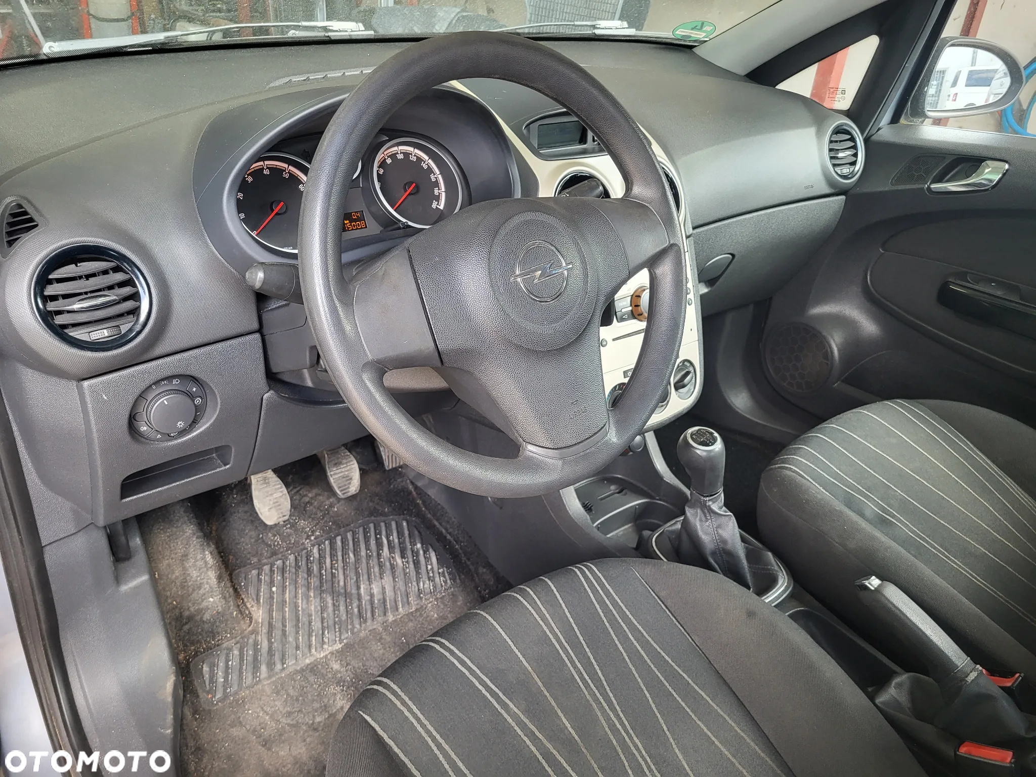 Opel Corsa - 8