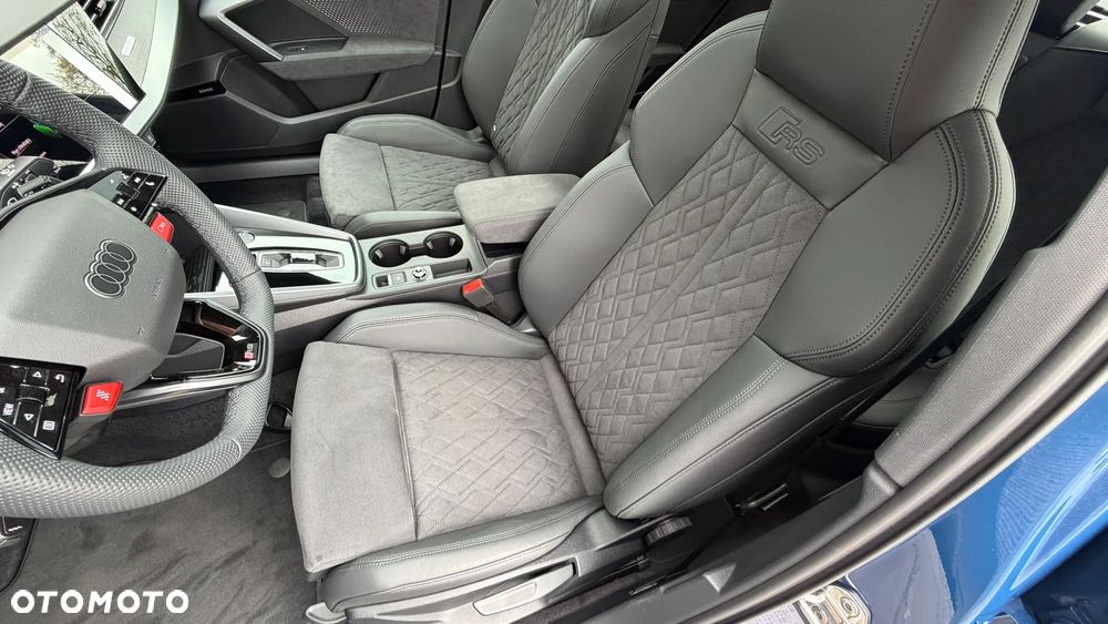 Audi RS3 Limousine - 15