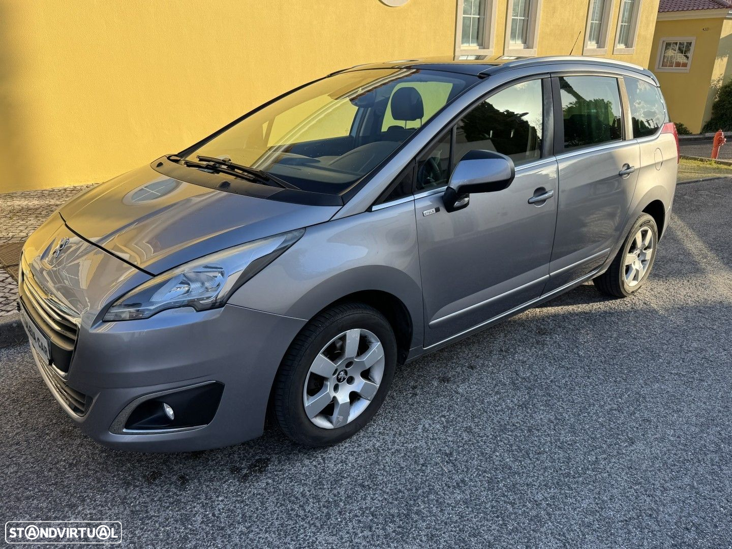 Peugeot 5008 1.6 BlueHDi Allure J17 - 3