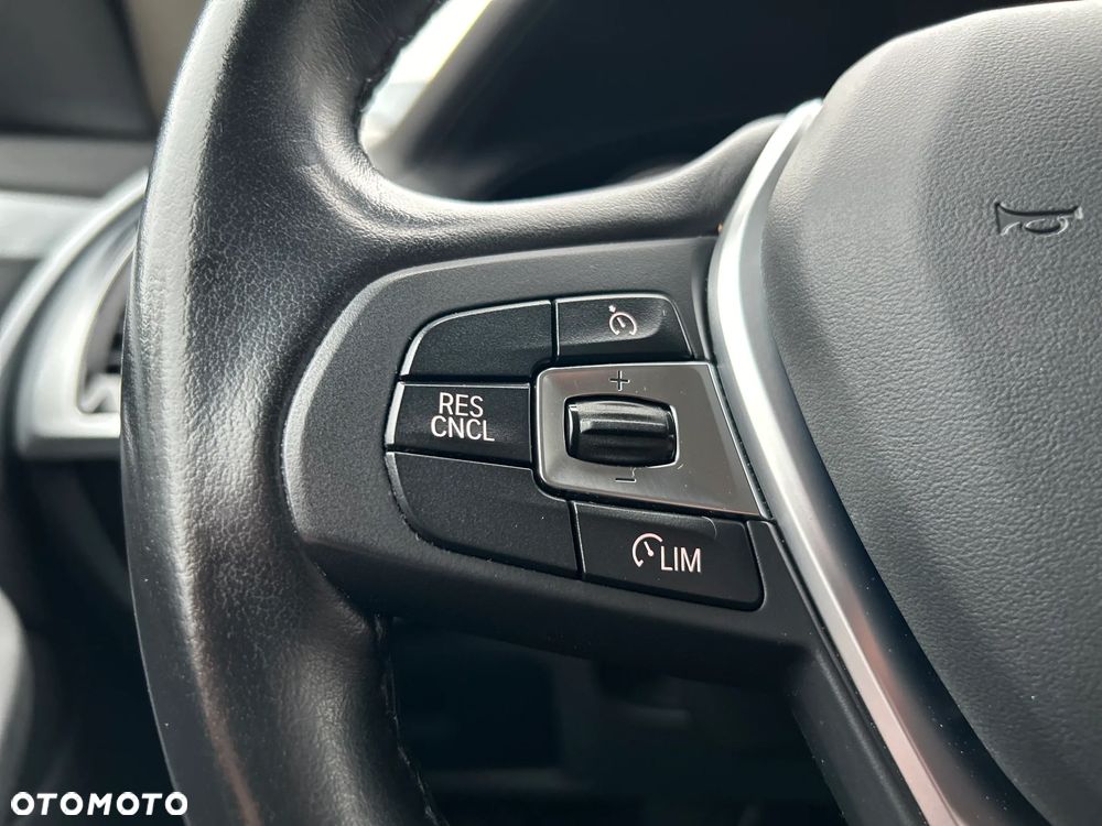 BMW X3 xDrive20i GPF Advantage - 24