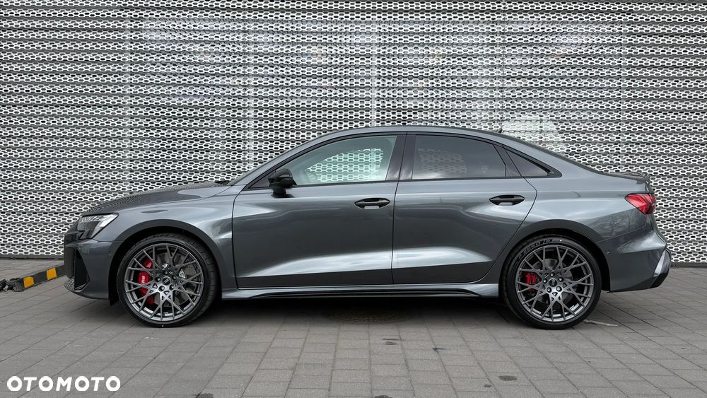 Audi RS3 Limousine - 2