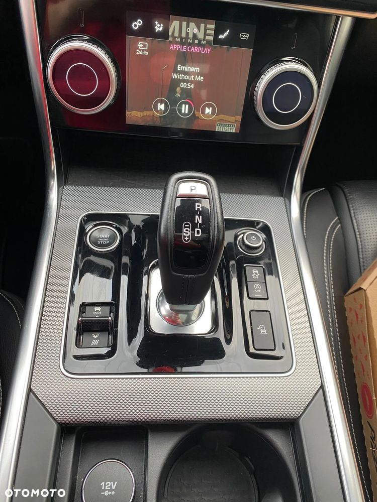 Jaguar XE 2.0 D180 R-Dynamic SE - 8