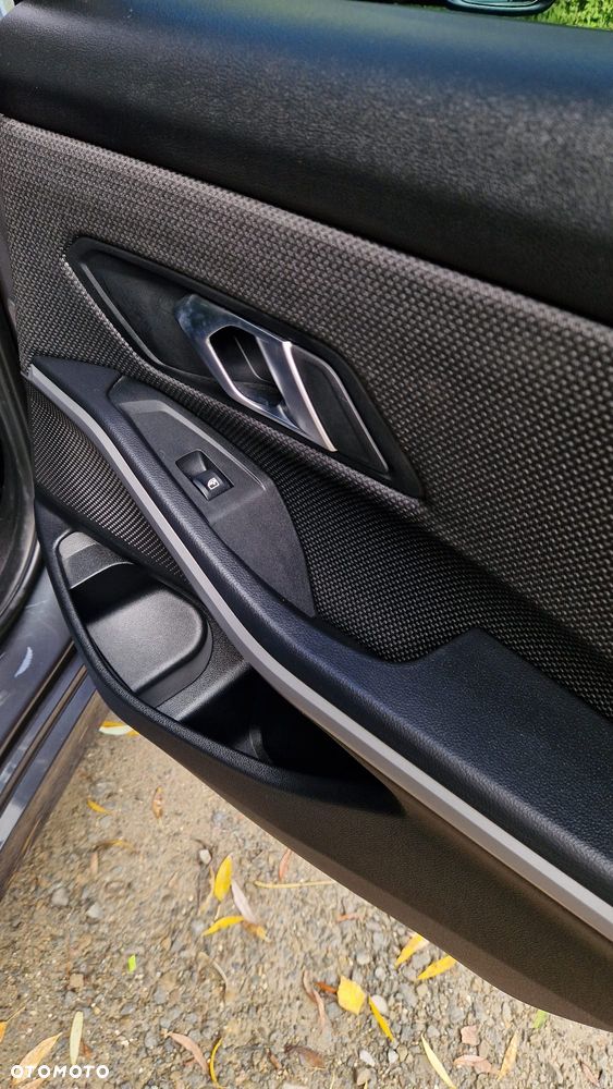 BMW Seria 3 - 16