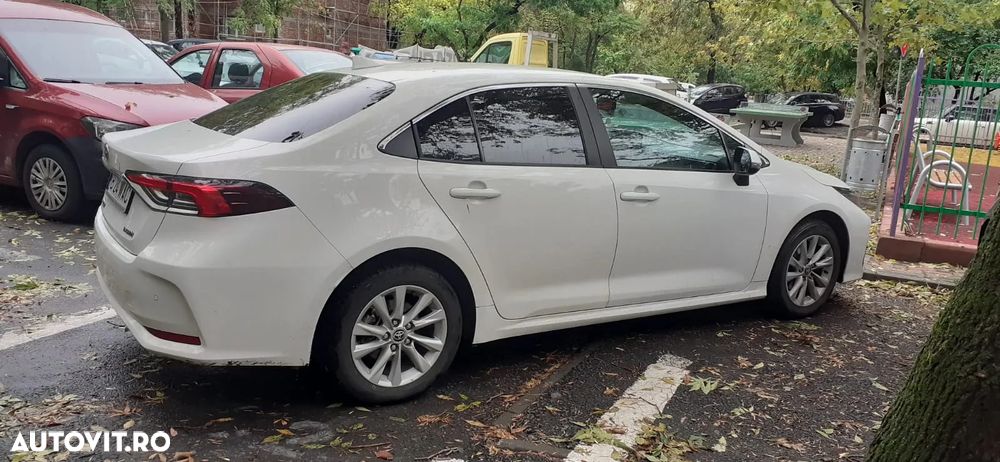 Toyota Corolla TS 1.8 HSD Business - 2