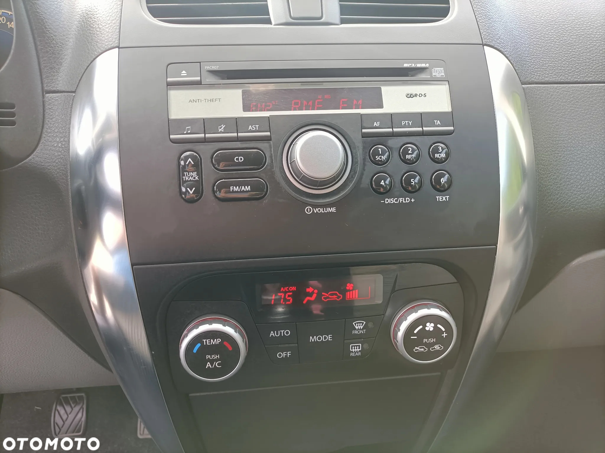 Suzuki SX4 1.6 Comfort 2012 - 8