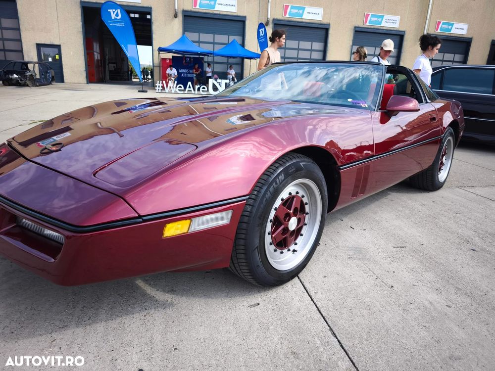 Chevrolet Corvette - 16