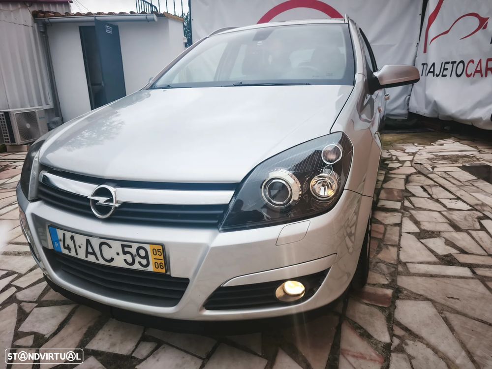 Opel Astra Caravan 1.9 CDTi Cosmo - 35