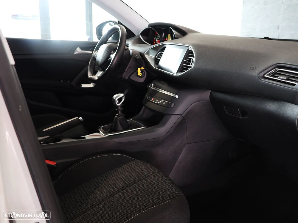 Peugeot 308 1.5 BlueHDi Business Line - 38