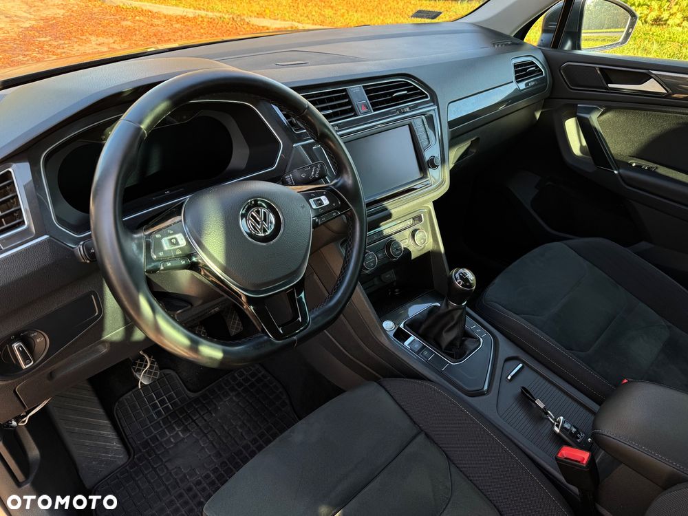 Volkswagen Tiguan - 12