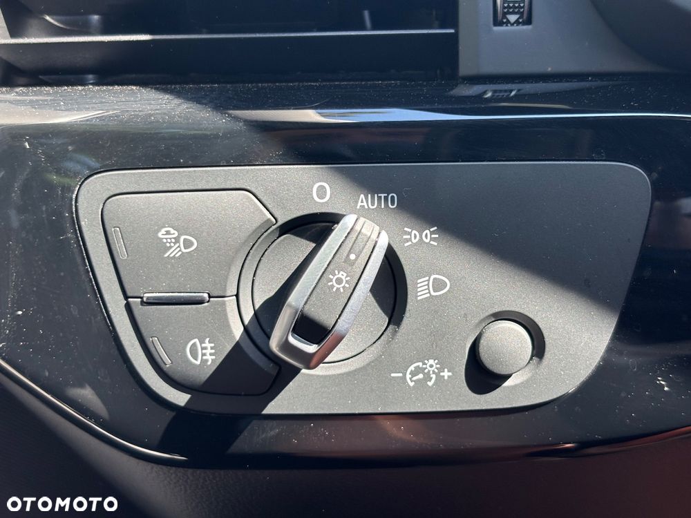 Audi A4 Avant 40 TFSI Sport S tronic - 21