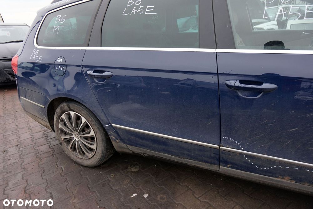 DRZWI TYLNE PRAWE PASSAT B6 KOMBI LA5E  GRANATOWY VOLKSWAGEN 2005-2010 - 4
