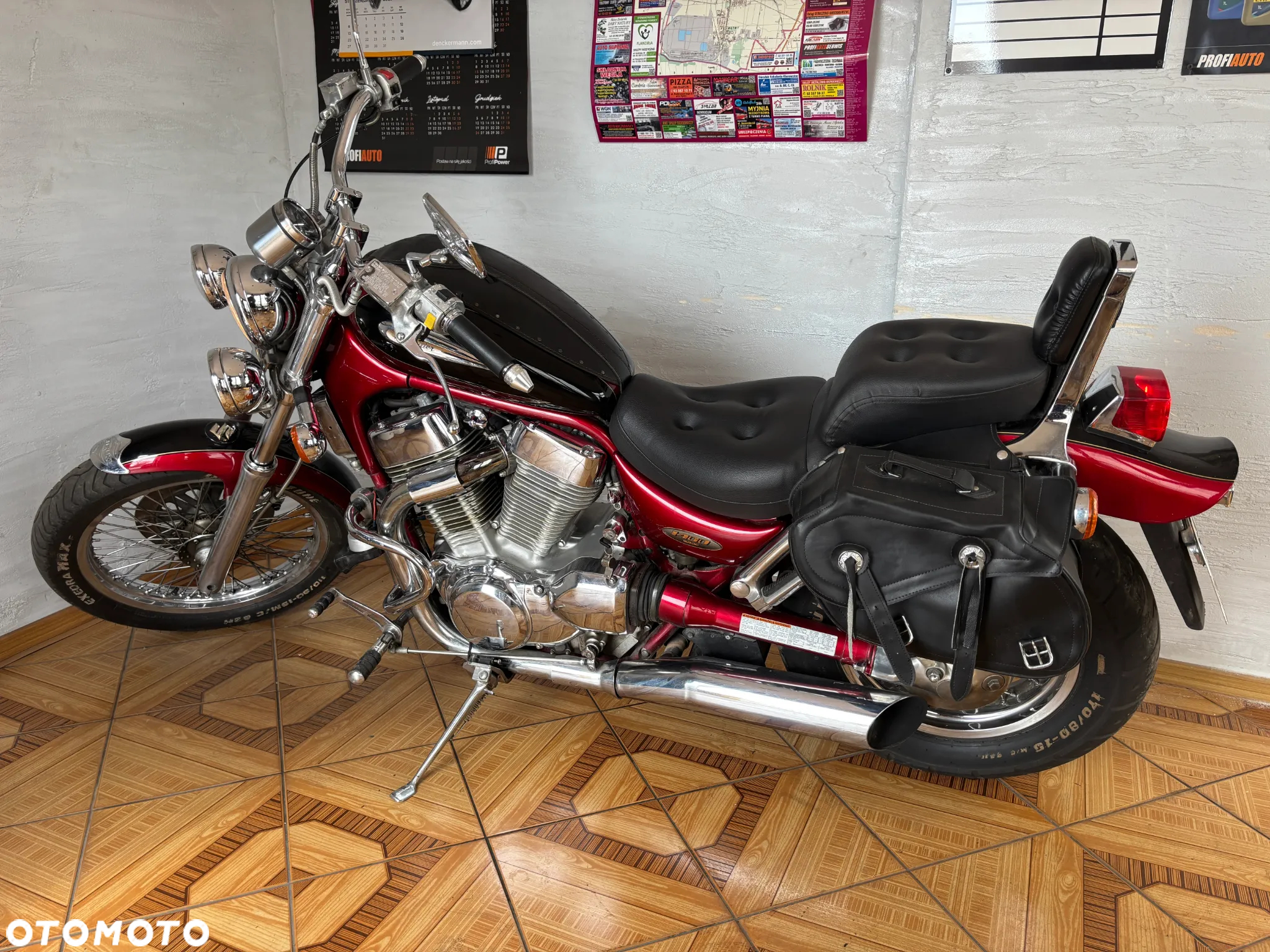 Suzuki Intruder - 7