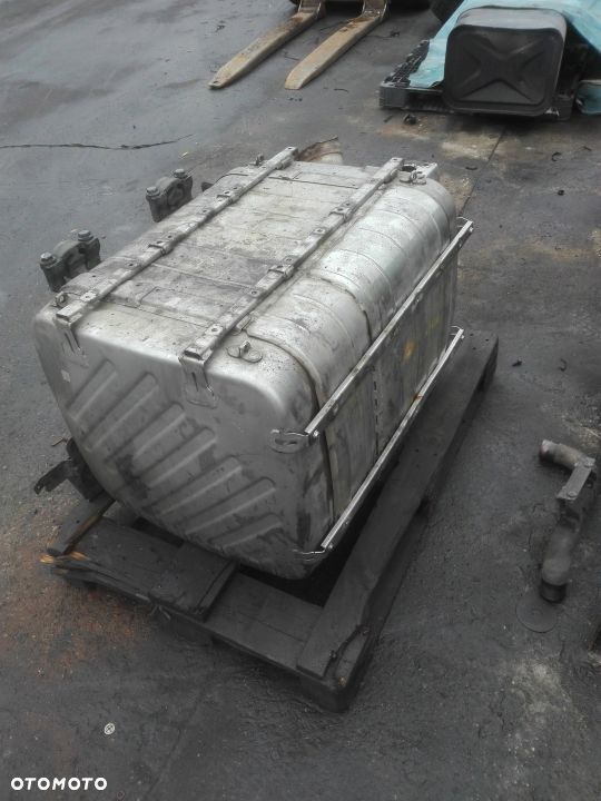 KATALIZATOR TŁUMIK MERCEDES ACTROS MP4 A0064904512 - 2