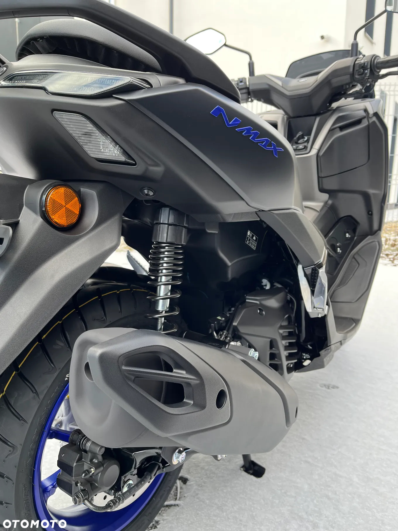 Yamaha NMAX - 16