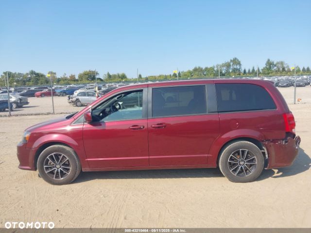 Dodge Grand Caravan - 39