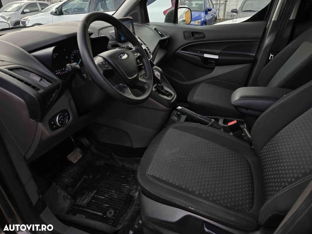 Ford Transit Connect - 8