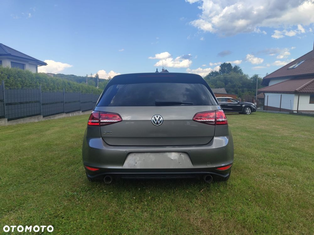 Volkswagen Golf GTI BlueMotion Technology DSG - 26