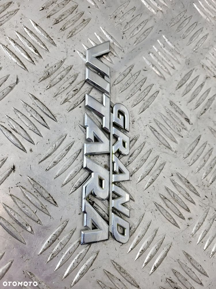 Suzuki Grand Vitara II Emblemat Klapy Bagażnika - 2