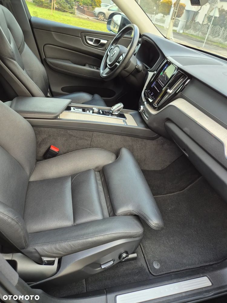Volvo XC 60 B4 D AWD Inscription - 8
