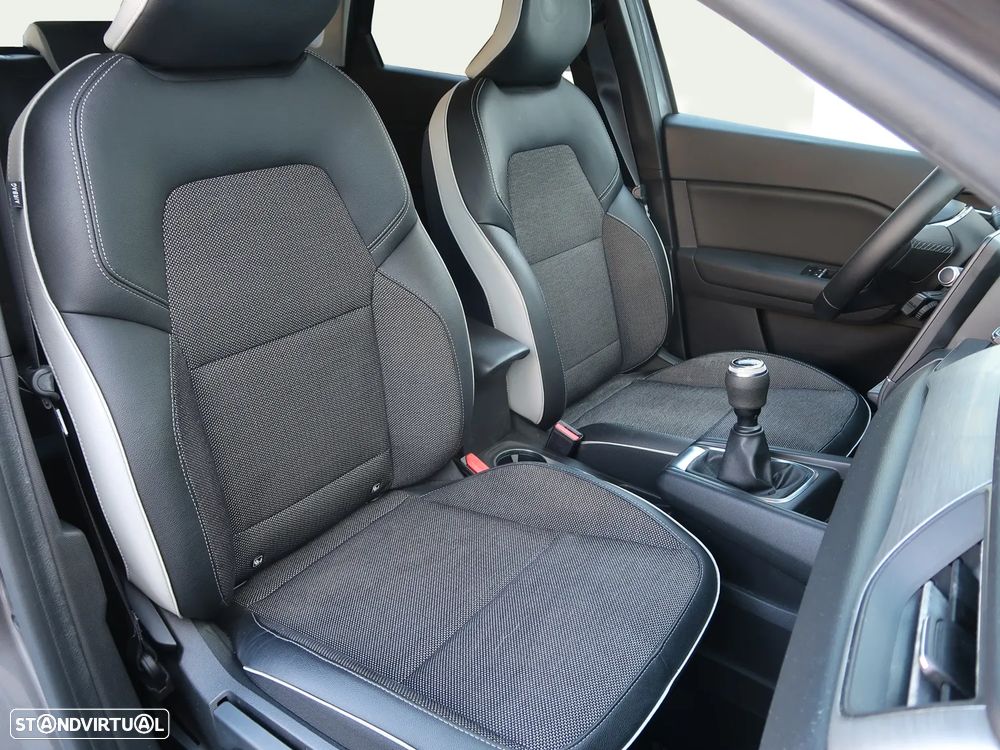 Renault Captur — fotografia 18