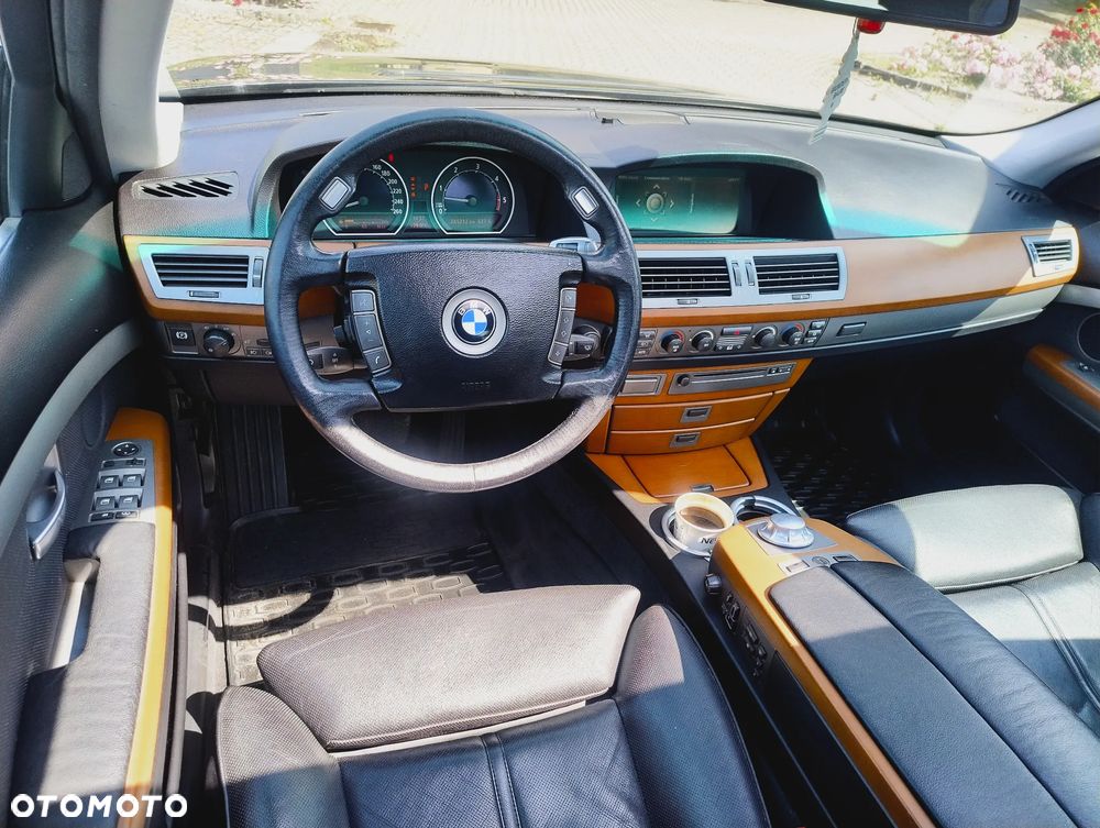 BMW Seria 7 740d - 12