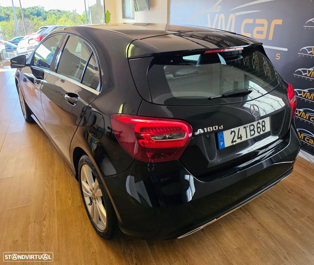 Mercedes-Benz A 180 d Urban - 11