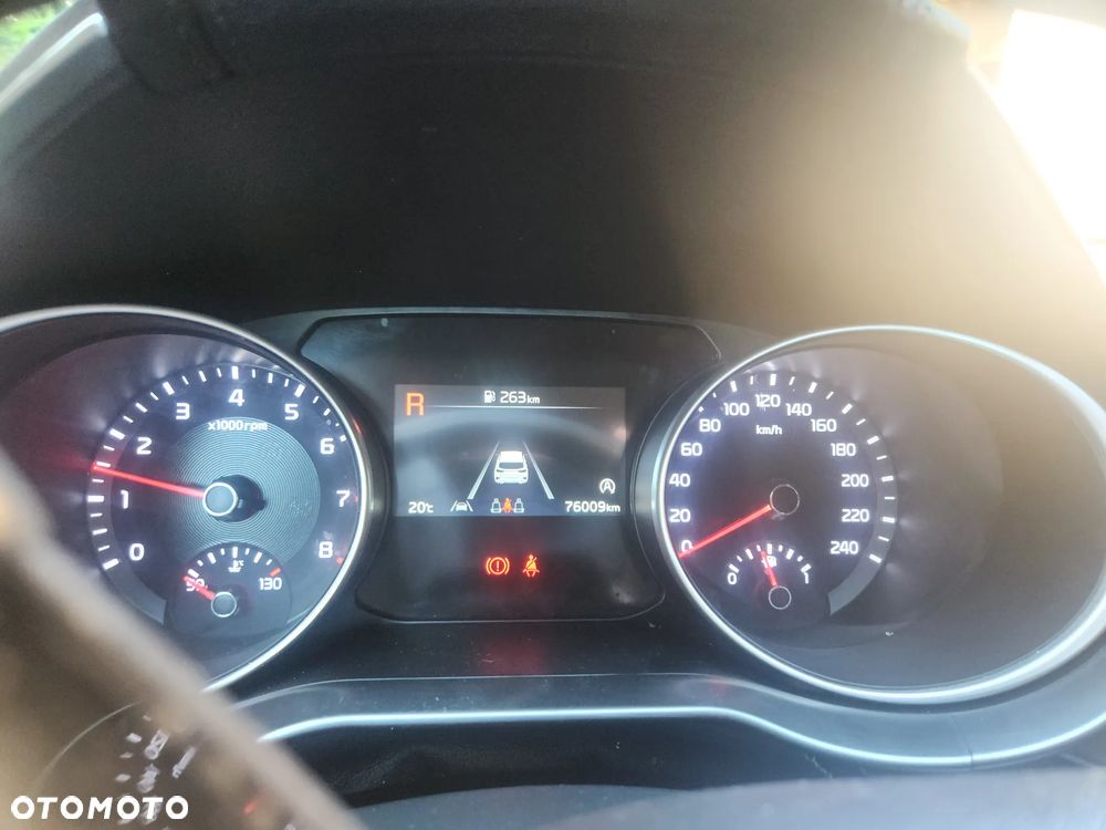 Kia Ceed - 10
