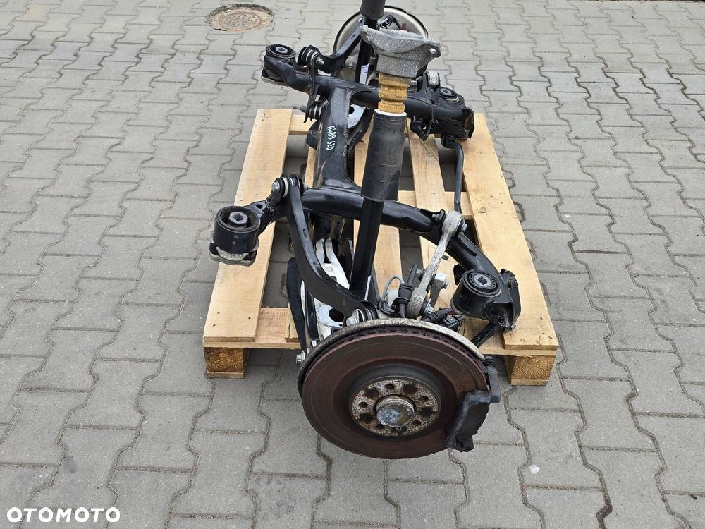 AUDI A4 B9 SEDAN 18R BELKA ZAWIESZENIA TYLNA TYŁ 2.0TFSI - 3