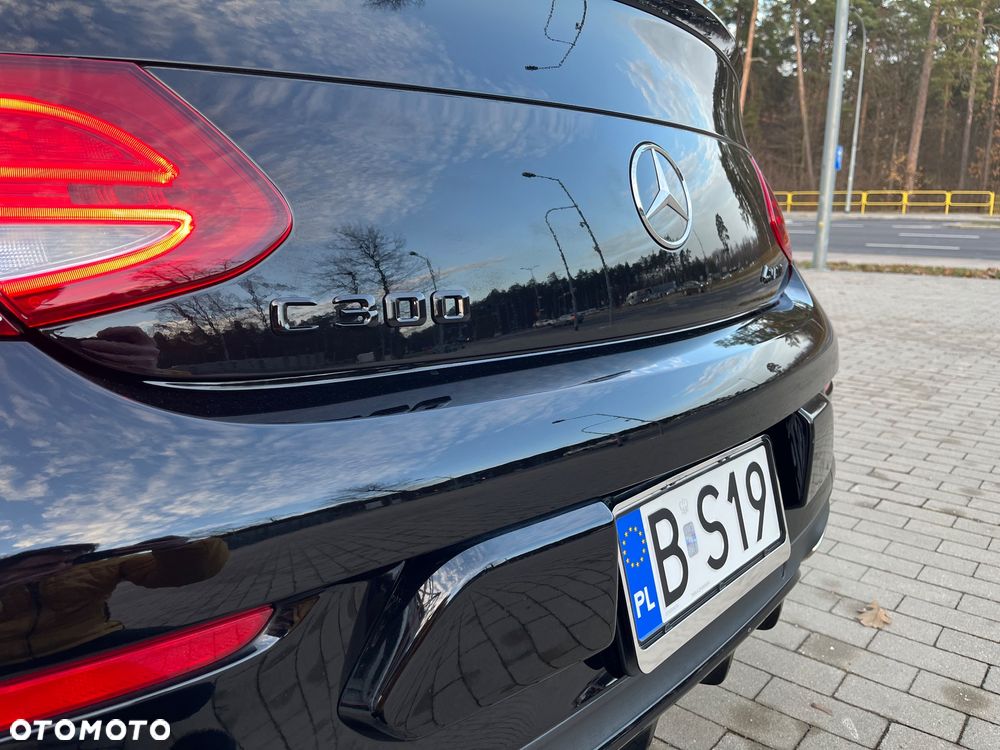 Mercedes-Benz Klasa C 300 Coupe 7G-TRONIC AMG Line - 20