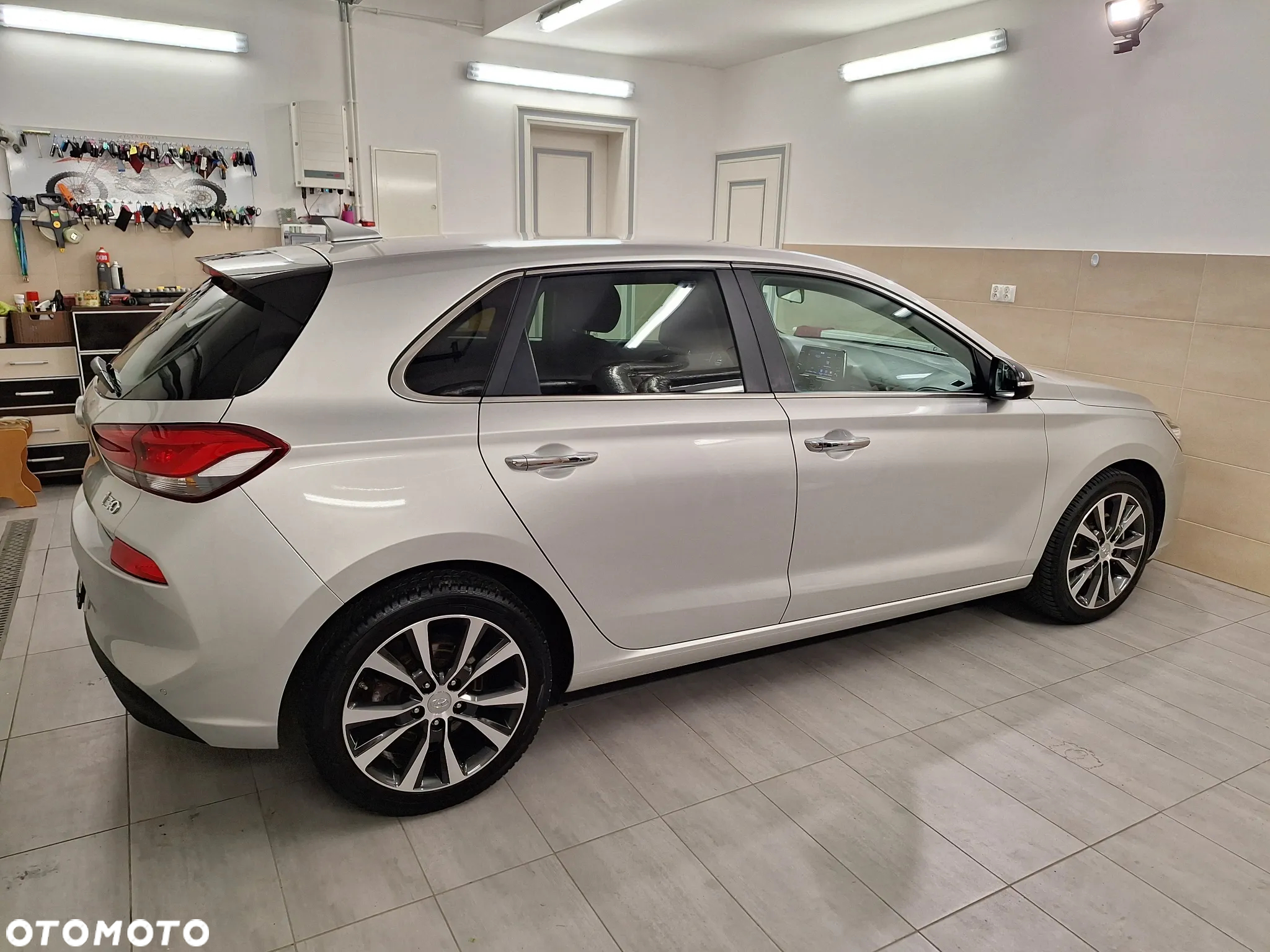 Hyundai i30 1.4 T-GDI Premiere Luxury - 14