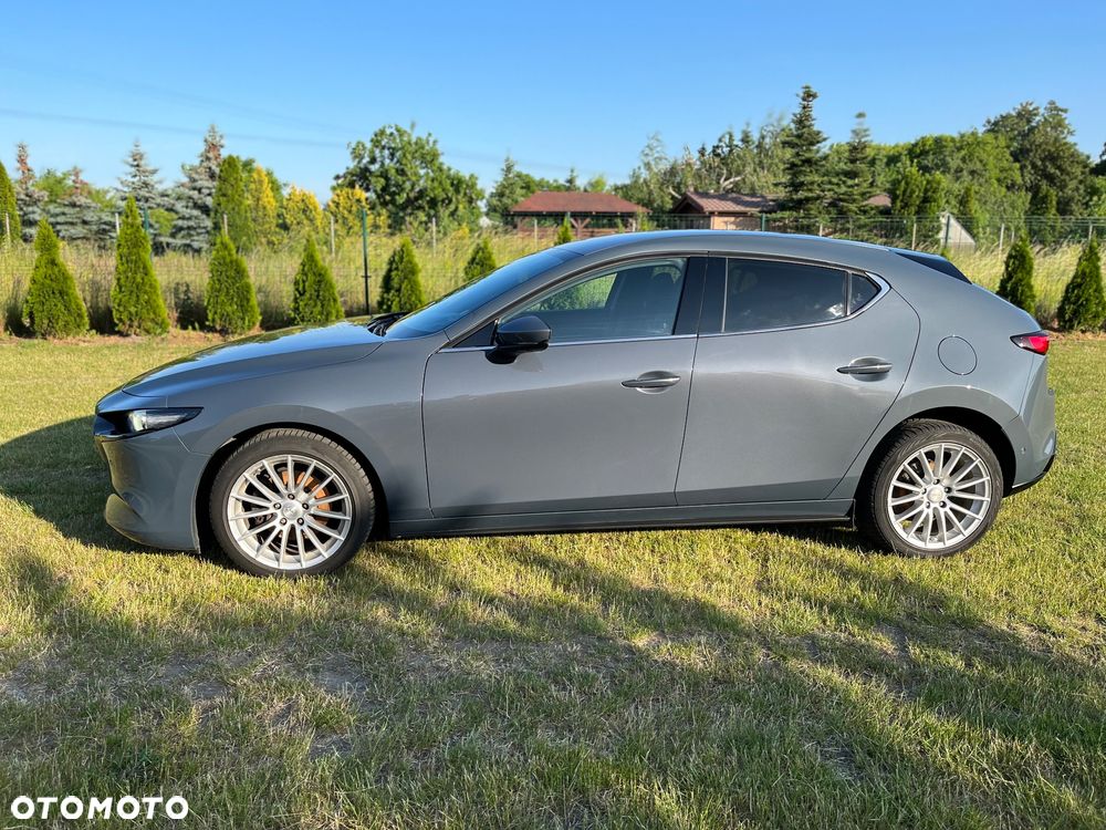 Mazda 3 e-SKYACTIV-G 2.0 M HYBRID HOMURA - 2