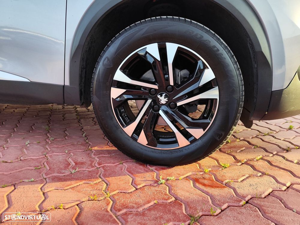 Peugeot 2008 1.2 PureTech Allure Pack - 11