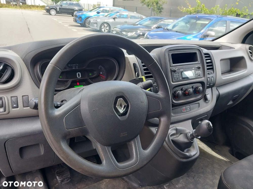 Renault Trafic - 15