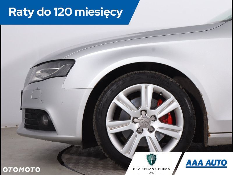 Audi A4 Limousine - 16