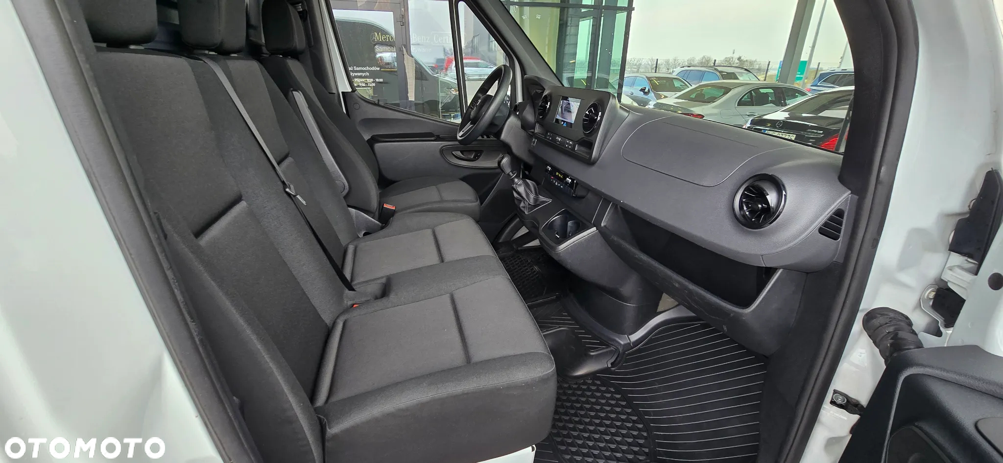 Mercedes-Benz Sprinter - 17