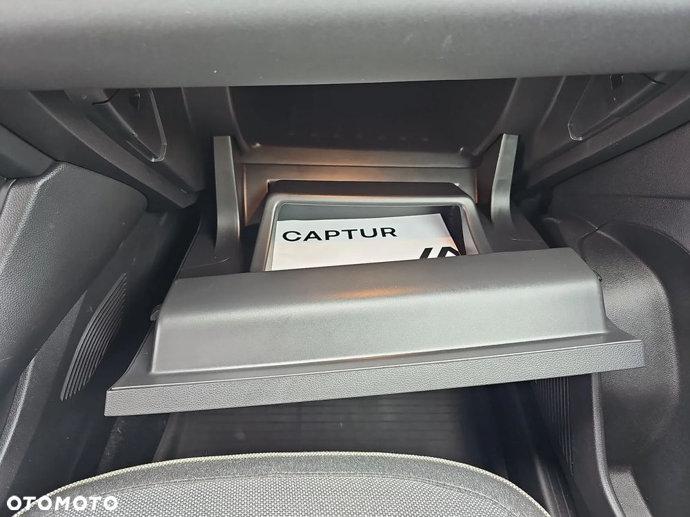 Renault Captur - 23