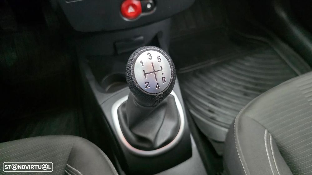 Renault Clio 1.2 16V Fairway - 29