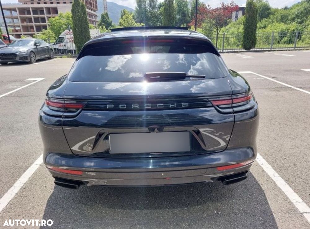 Porsche Panamera 4 - 5