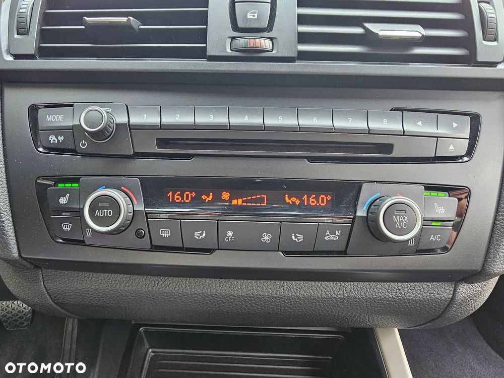 BMW Seria 1 118d xDrive Sport Line - 17