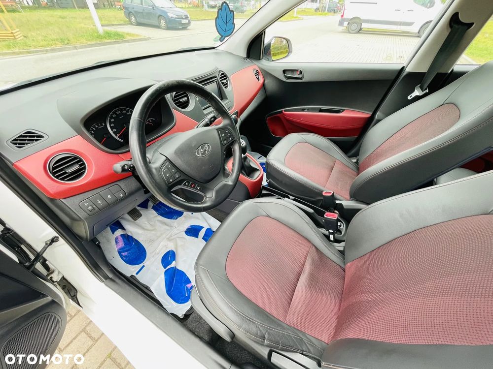 Hyundai i10 1.2 Fifa World Cup Edition - 9