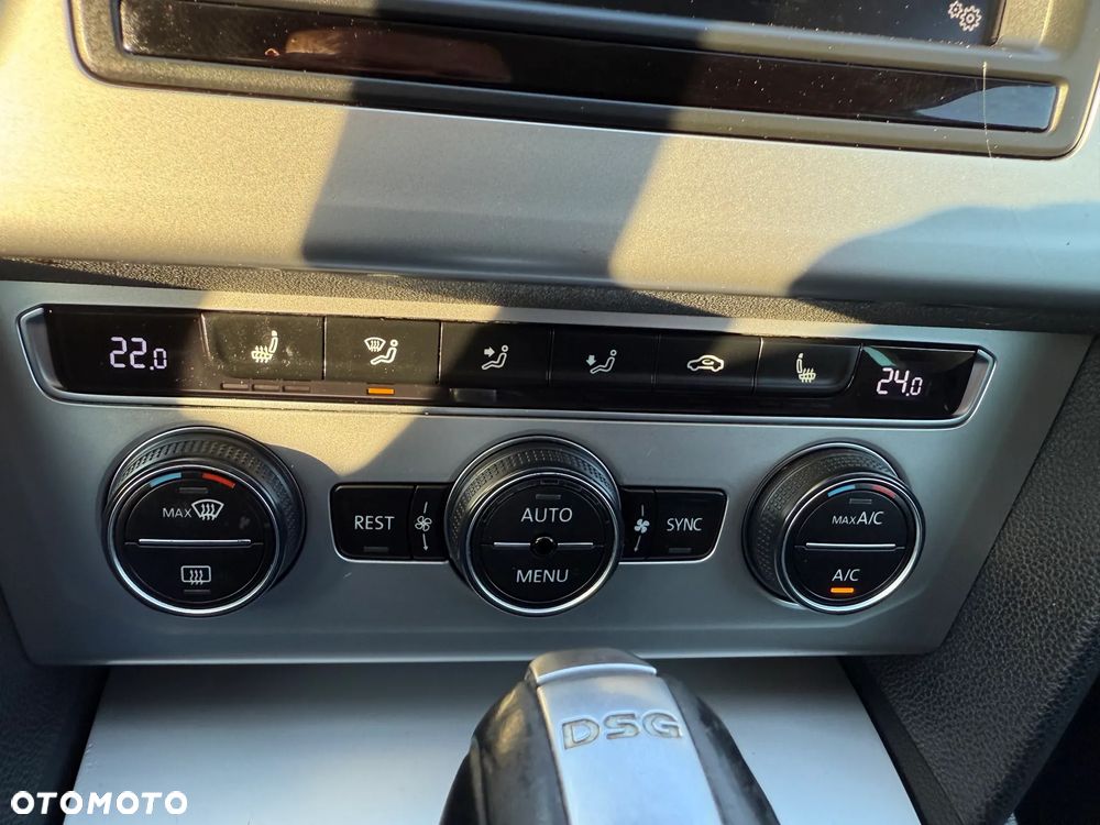 Volkswagen Passat 2.0 TDI SCR DSG Highline - 23