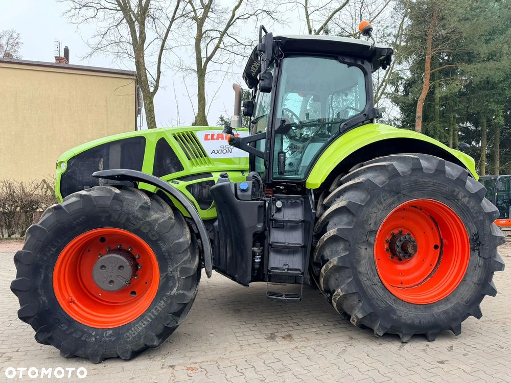 Claas Axion 950 - 4