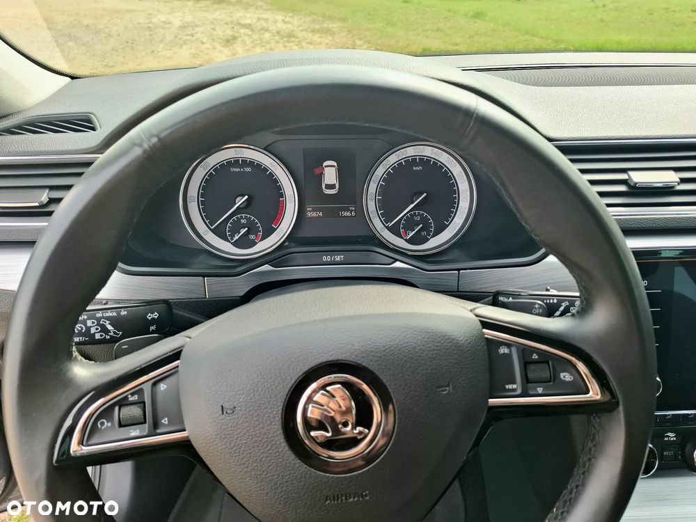 Skoda Superb 2.0 TDI Ambition DSG7 - 8