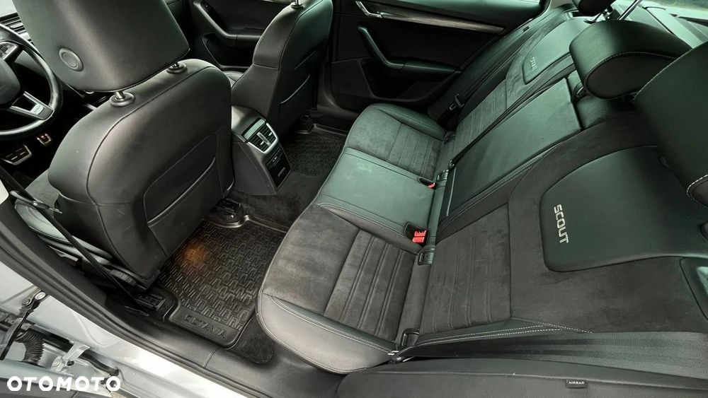 Skoda Octavia Scout 2.0 TDI 4x4 DSG - 16