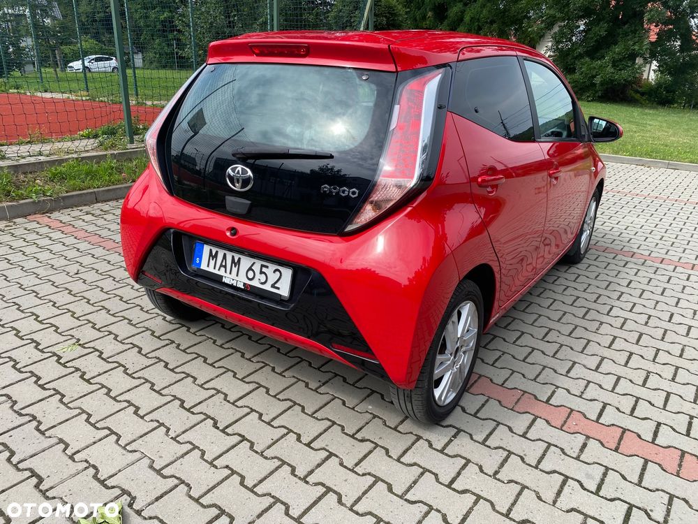 Toyota Aygo x-play touch - 8
