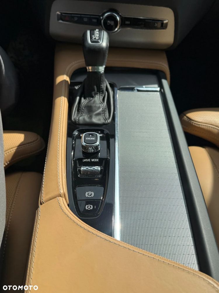 Volvo XC 90 D5 AWD Inscription 7os - 11