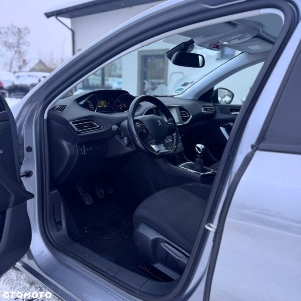 Peugeot 308 - 16